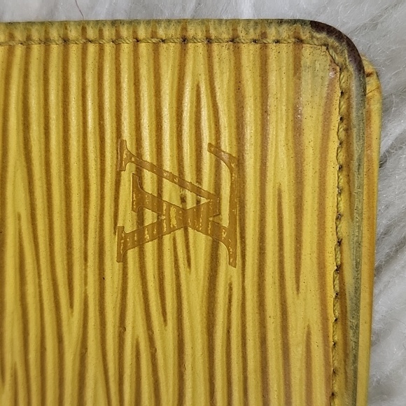 Louis Vuitton yellow epi card holder - Picture 3 of 12